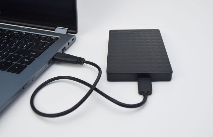 Sauvegarder ses données avant une réparation : pourquoi et comment